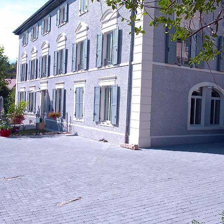 Hotel A Deux Pas Du Rheby Villebois Exterior foto