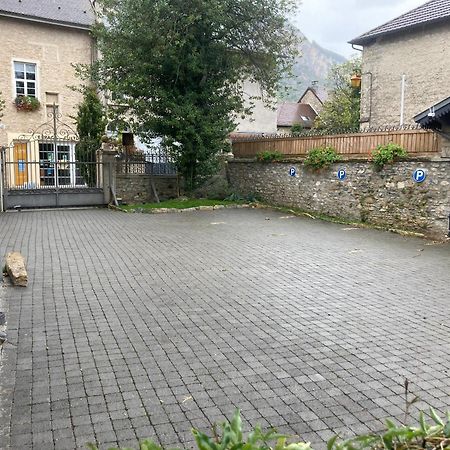 Hotel A Deux Pas Du Rheby Villebois Exterior foto